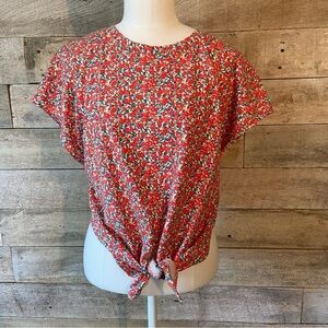 BNWOT Zara women’s  red floral tie up‎ cropped shirt top in size medium